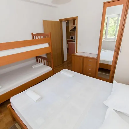 Anka Apartment *