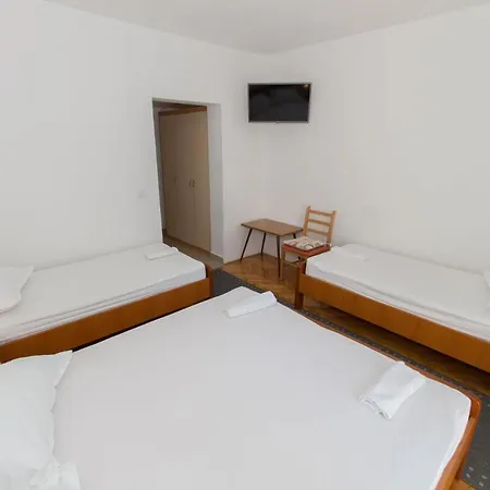 Anka Apartment *