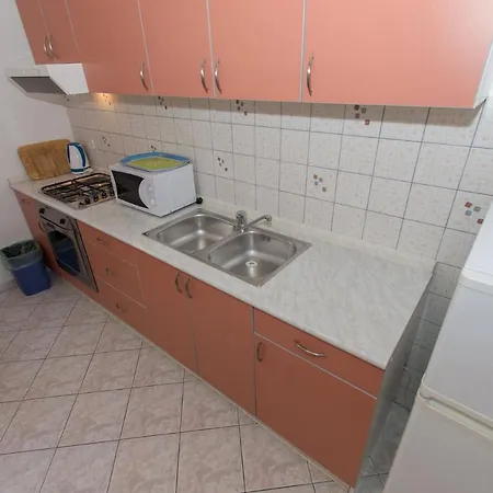 Anka Apartment *